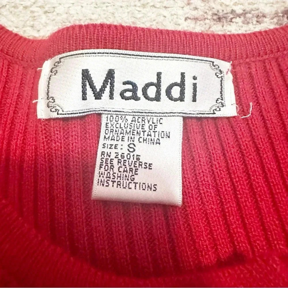 Red long sleeve button up cardigan with snowflake beaded embroidery size small - Picture 9 of 10